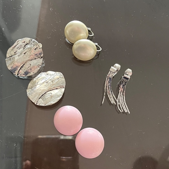 Vintage Clip-On Earrings Bundle (4 Pairs) - Picture 2 of 2